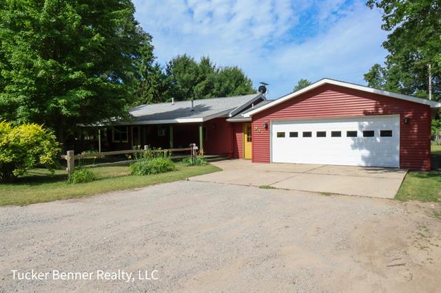 front view picture of 931 Hoffman Street, Muskegon, MI. 49442