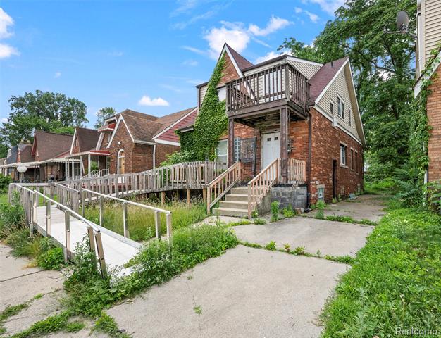 front view picture of 16531 Ward Avenue, Detroit, MI. 48235