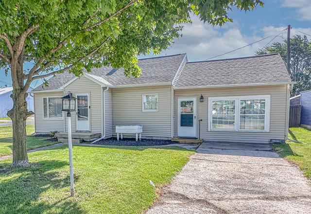front view picture of 148 N Eddy Street, Merrill, MI. 48637