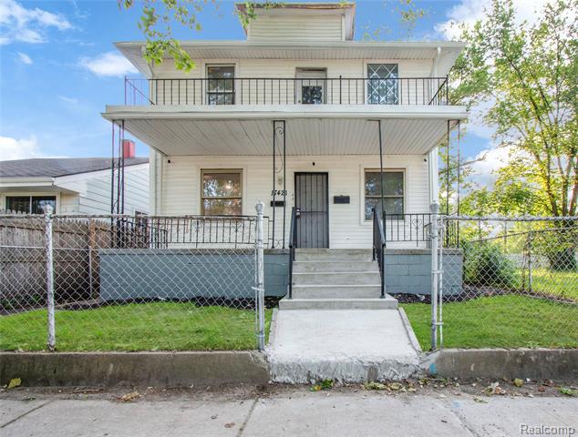 front view picture of 17421 Lumpkin St, Hamtramck, MI. 48212
