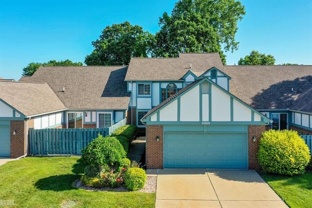 front view picture of 15313 Huntcliff Drive, Macomb, MI. 48044