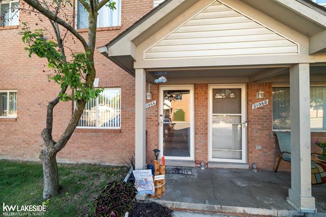 front view picture of 21066 Flora Street, Roseville, MI. 48066