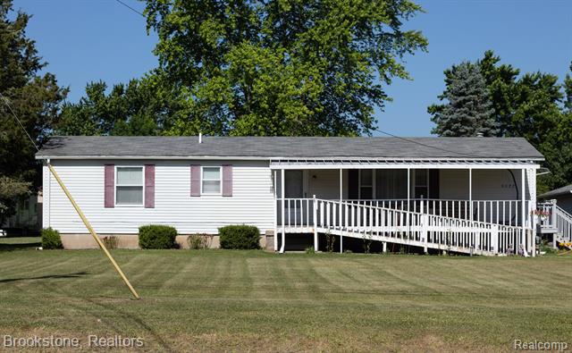 front view picture of 5022 Belsay Road, Grand Blanc, MI. 48439