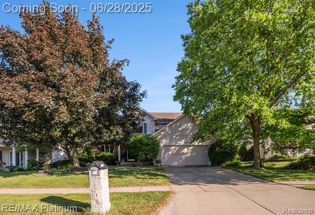 front view picture of 6608 Periwinkle Lane, East Lansing, MI. 48823