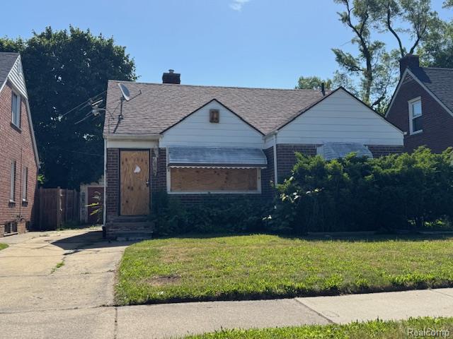 front view picture of 18460 Ferguson Street, Detroit, MI. 48235