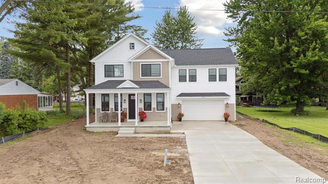 front view picture of 5264 Cooley Lake Road Road, Waterford, MI. 48327