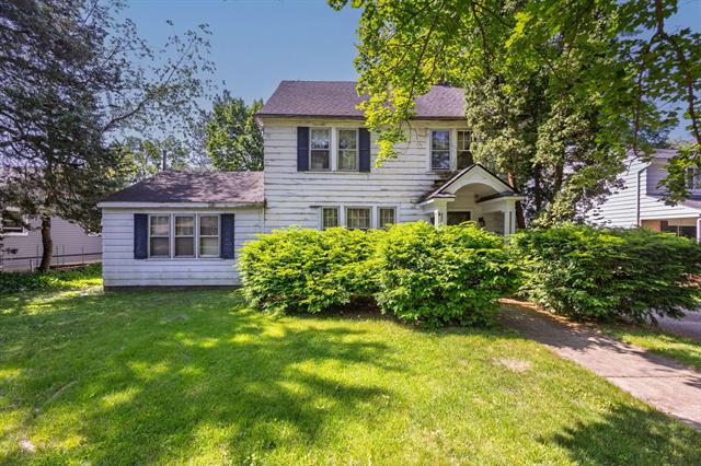 front view picture of 3065 Hilltop Drive, Ann Arbor, MI. 48103
