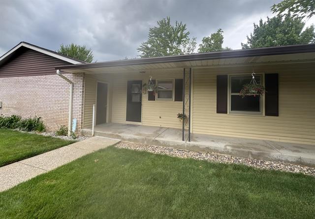 front view picture of 7337 Pine Grove Drive, Jenison, MI. 49428