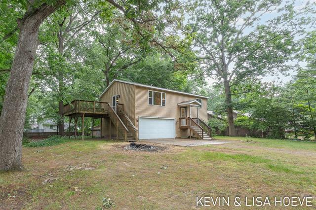 front view picture of 101 Manley Avenue, Holland, MI. 49424