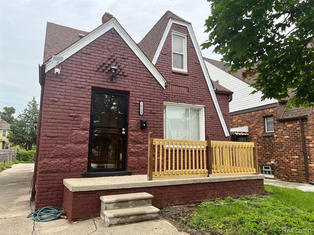 front view picture of 16230 Griggs Street, Detroit, MI. 48221
