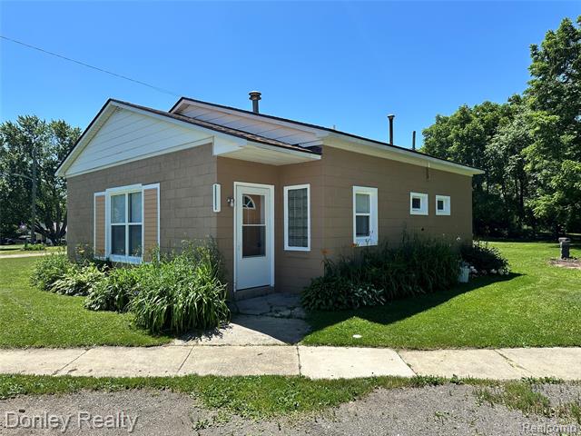front view picture of 2776 Angle Street, Marlette, MI. 48453