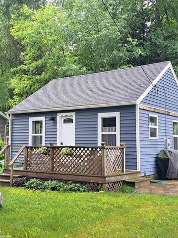 front view picture of 6533 Bunker Road, Fort Gratiot, MI. 48059