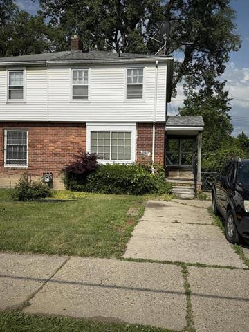 front view picture of 18653 Greenfield Road, Detroit, MI. 48235