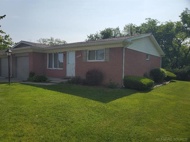 front view picture of 28553 Dino Circle, New Baltimore, MI. 48047
