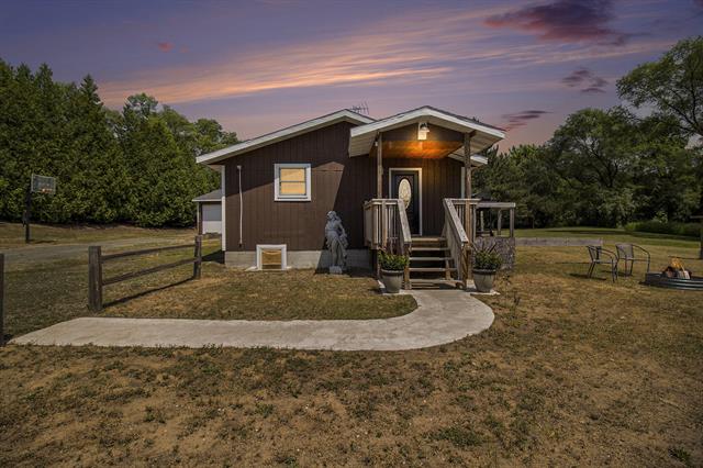front view picture of 6168 N Oceana Drive, Hart, MI. 49420