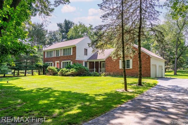 front view picture of 3407 Woodlea Drive, Ann Arbor, MI. 48103
