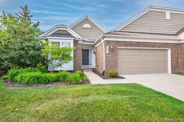 front view picture of 601 Acadia Court, Howell, MI. 48843