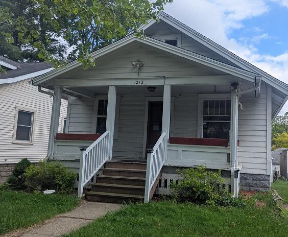 front view picture of 1212 Climax Street, Lansing, MI. 48912