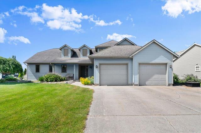 front view picture of 10471 Hunters Creek Drive, Zeeland, MI. 49464