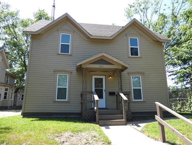 front view picture of 460 Colfax Avenue, Benton Harbor, MI. 49022