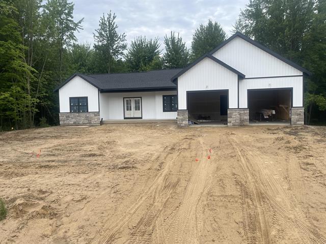 front view picture of 1513 Browning Drive, Grand Rapids, MI. 49534