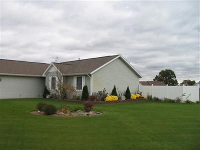 front view picture of 53221 Ridgeview Circle, Paw Paw, MI. 49079