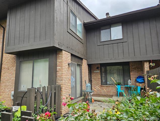 front view picture of 37313 Clubhouse Drive, Sterling Heights, MI. 48312