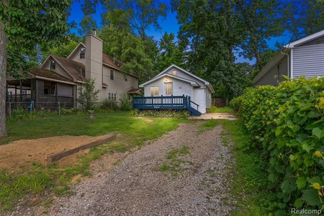 front view picture of 8014 Haviland Beach Drive, Linden, MI. 48451