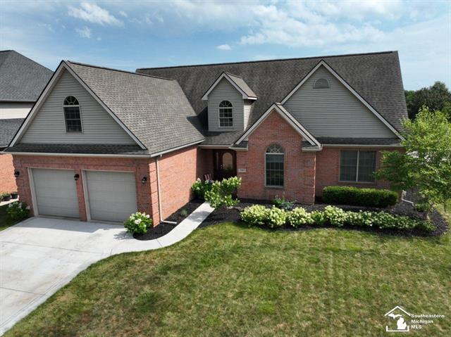 front view picture of 785 Saint James Park Avenue, Monroe, MI. 48161