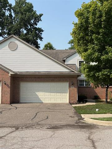 front view picture of 33090 Forest Park Drive, Wayne, MI. 48184