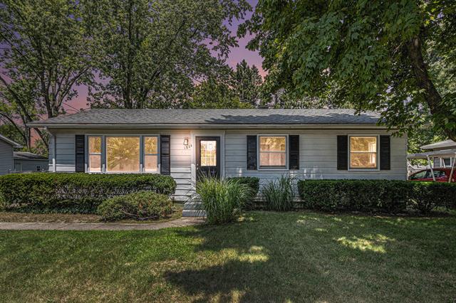 front view picture of 1824 Greenview Avenue, Portage, MI. 49024