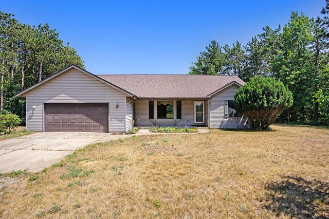 front view picture of 6060 152Nd Avenue, West Olive, MI. 49460