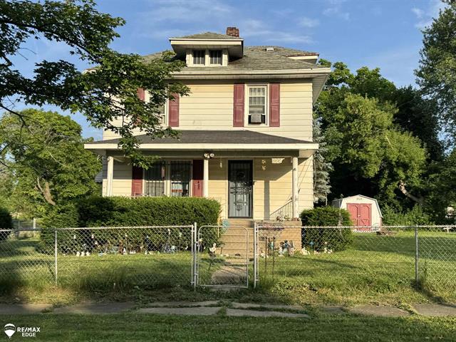 front view picture of 866 Tacken Street, Flint, MI. 48532