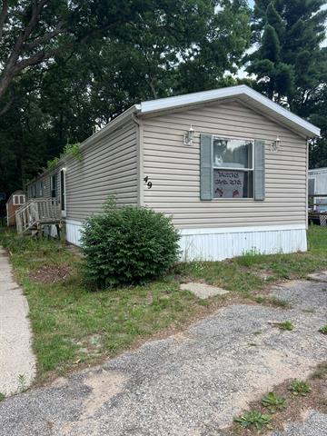 front view picture of 7415 Whitehall Road, Whitehall, MI. 49461