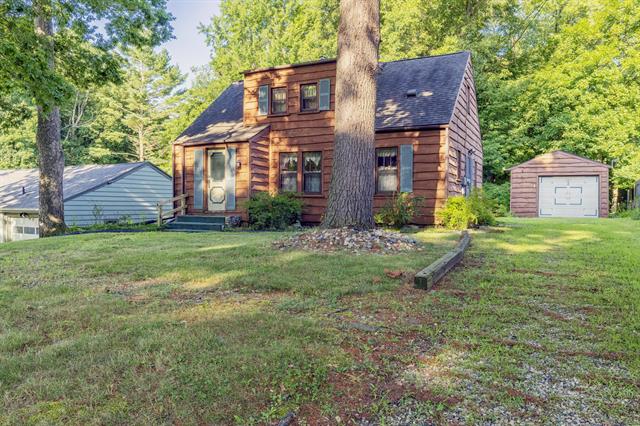 front view picture of 2306 Frederick Avenue, Kalamazoo, MI. 49008