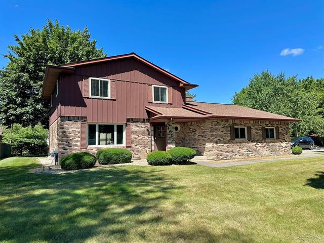 front view picture of 1607 Cranbrook Drive, Saginaw, MI. 48638