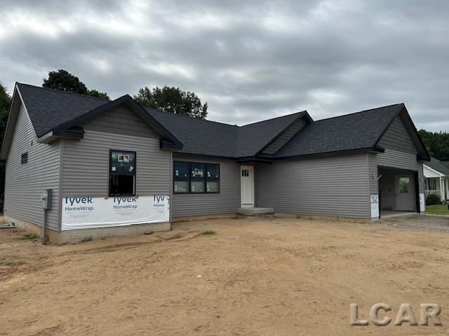 front view picture of 3185 Pender Court, Adrian, MI. 49221