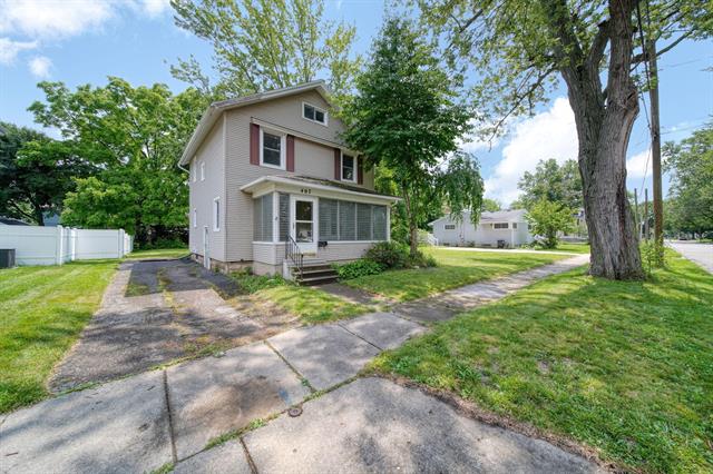 front view picture of 407 S Grinnell Street, Jackson, MI. 49203
