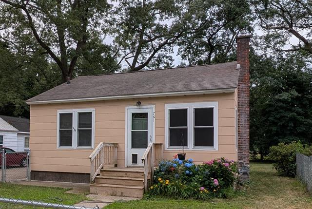 front view picture of 761 Hill Avenue, Muskegon, MI. 49442