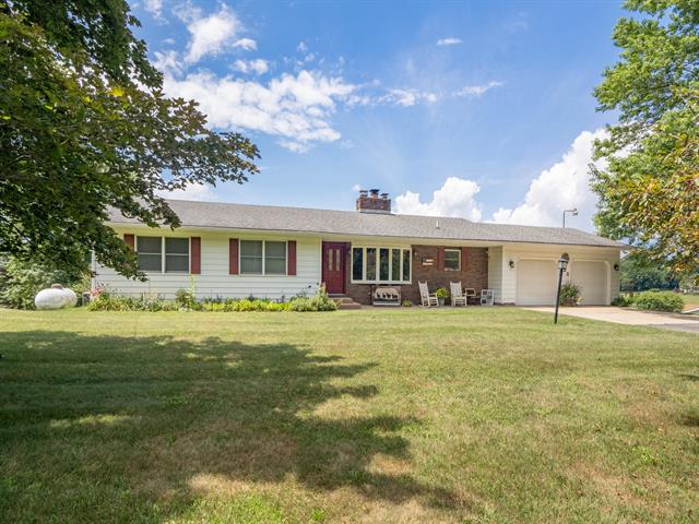 front view picture of 828 N 16Th Street, Otsego, MI. 49078