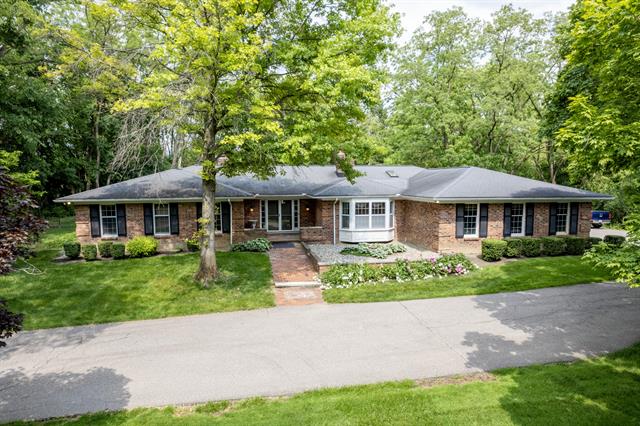 front view picture of 144 Barton North Drive, Ann Arbor, MI. 48105