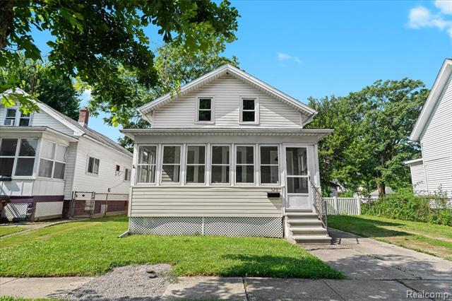 front view picture of 520 E 2Nd Street, Monroe, MI. 48161