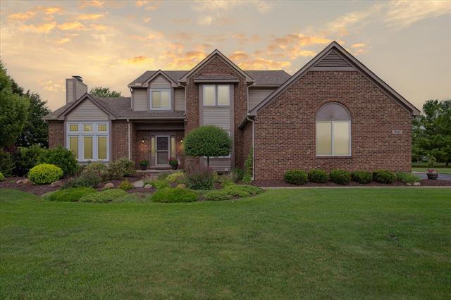 front view picture of 10327 Mendota Drive, South Lyon, MI. 48178
