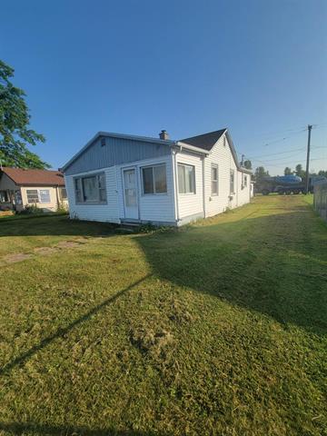 front view picture of 1780 S Riverside Drive, Au Gres, MI. 48703