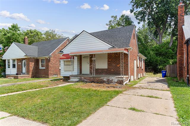 front view picture of 19132 Gilchrist Street, Detroit, MI. 48235