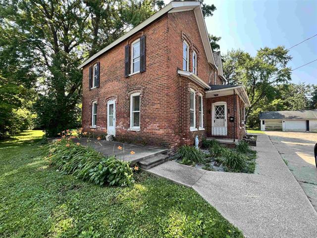 front view picture of 218 E Rising Street, Davison, MI. 48423