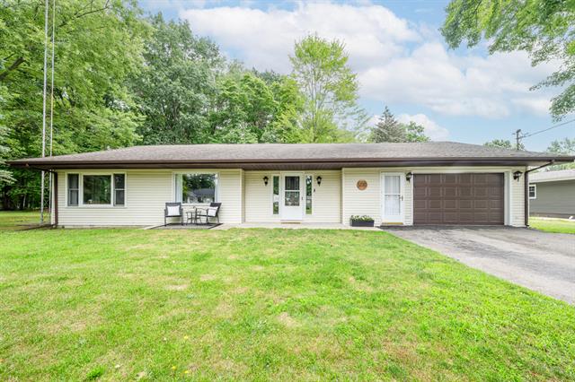 front view picture of 5081 Woodward Avenue, Coloma, MI. 49038