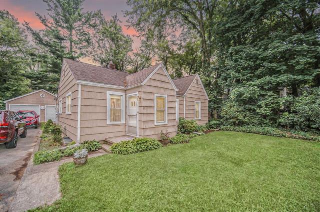front view picture of 5097 Jackson Road, Ann Arbor, MI. 48103