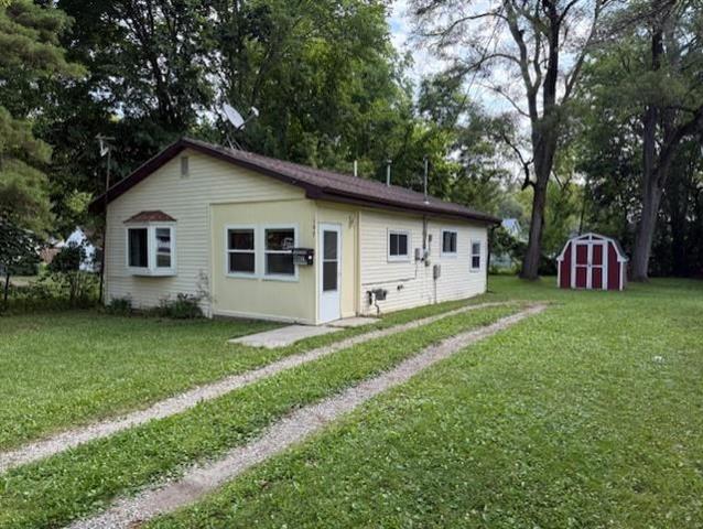 front view picture of 147 Valley Avenue, Alma, MI. 48801