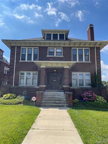 front view picture of 1755 W Boston Boulevard, Detroit, MI. 48206